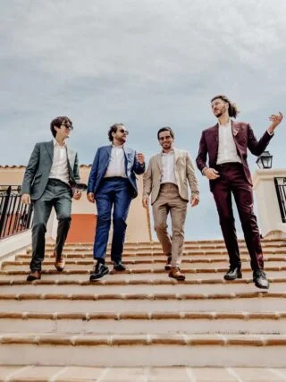 It feels like we can’t get over the 80s!🕺🏻🤘🏻

Available exclusively with @theroamingagency : The widest roaming band offering worldwide. 🌍

Photography by @mathiasfourmand 

#Roamingband #luxuryevents #strollingband #eventplanner #luxuryentertainment #weddingplanner #acousticband #luxuywedding #destinationwedding #privateparty #theroamingagency
