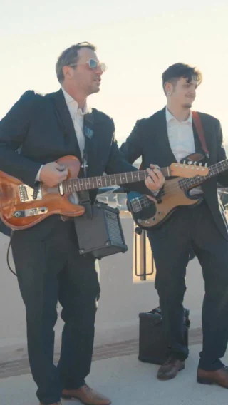 It is the early 2000s. You are on your way to the holidays, this song is on the radio, and life feels good 🎶✨

Proud member of @theroamingagency 💫 

#luxuryweddings #destinationwedding #bridetobe #weddingmusic #luxuryweddingplanner