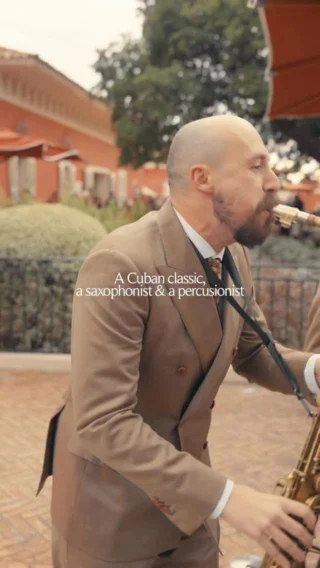 A little bit of Cuba in the South of France, and the château dances to Latin vibes 💃🏻

Proud member of @theroamingagency 💫

#Band #Entertainment #WeddingMusic #saxophonist #destinationwedding