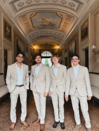 Name us a cooler entrance to the reception of your special day! 🥂🤵🏻‍♂️👰🏼

Planner: @fulviasanti 
Photo: @thewhitestudio.photo 
Video: @davespine 
Venue: @palazzo_stella_ 

 #Roamingband #luxuryevents  #strollingband #eventplanner  #luxuryentertainment #weddingplanner #acousticband #luxuywedding #destinationwedding #privateparty 

@theroamingagency